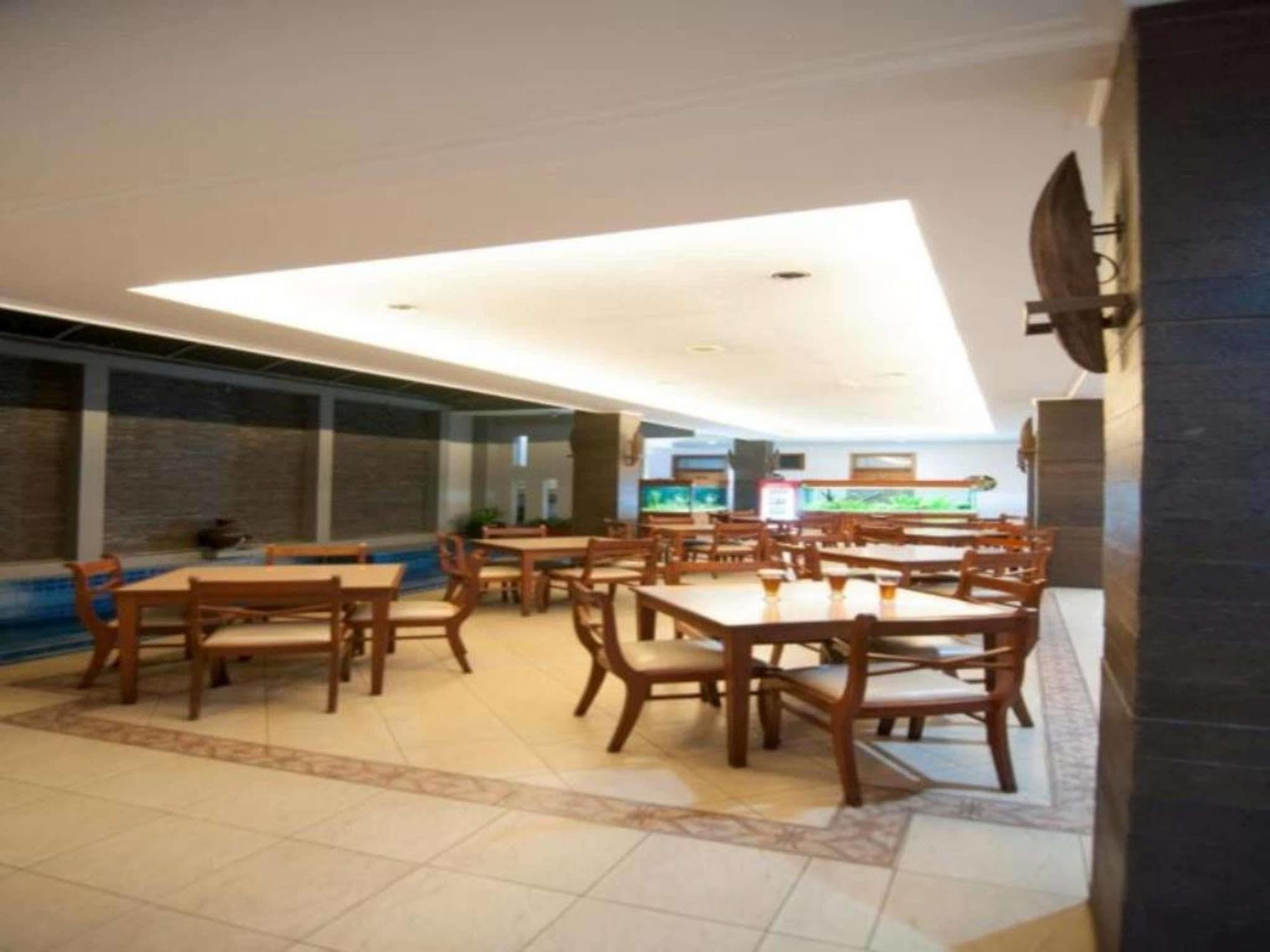 Corsica Hotel Bandung Exterior foto